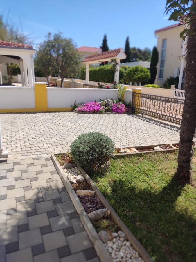 Apartman Car Vir Exterior photo